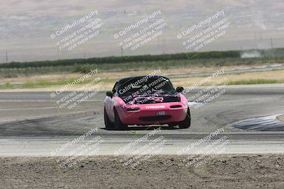 media/Jun-01-2024-CalClub SCCA (Sat) [[0aa0dc4a91]]/Group 3/Race/